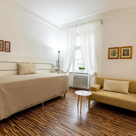 Palac Daun - Studio Apartments Znojmo Exterior photo