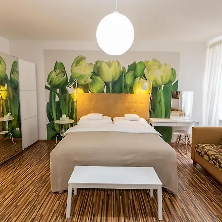 Palac Daun - Studio Apartments Znojmo Exterior photo