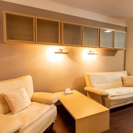 Palac Daun - Studio Apartments Znojmo Exterior photo