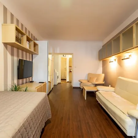 Palac Daun - Studio Apartments Znojmo Exterior photo