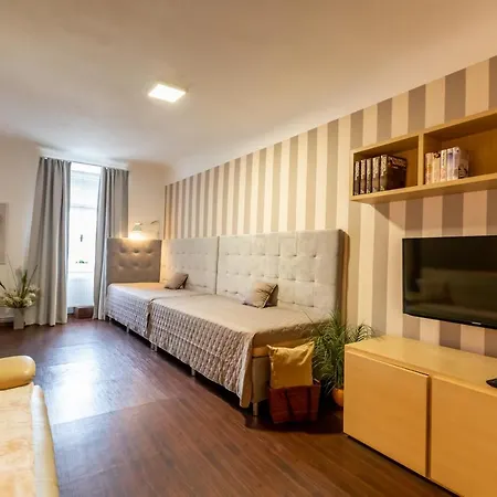 Palac Daun - Studio Apartments Znojmo Exterior photo