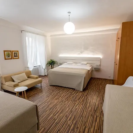 Palac Daun - Studio Apartments Znojmo Exterior photo