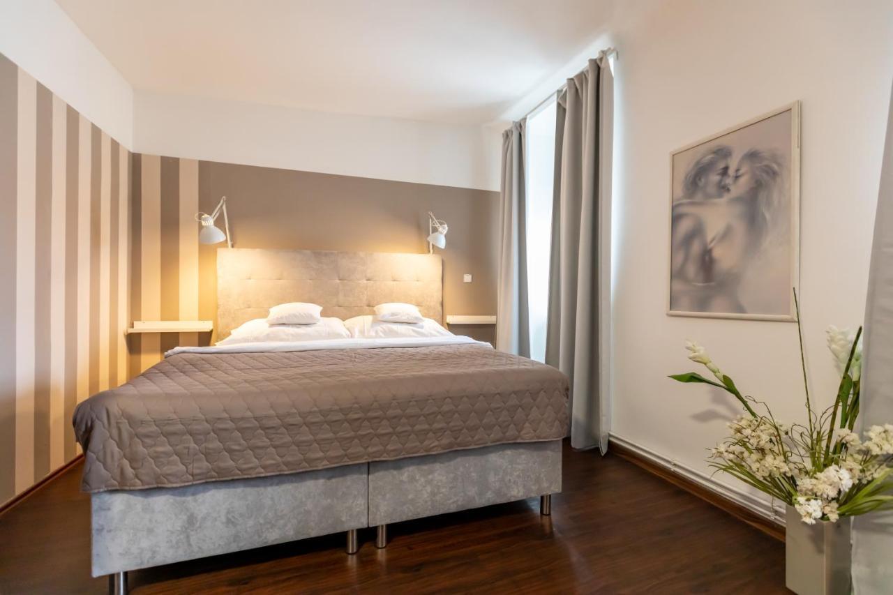 Palac Daun - Studio Apartment Znojmo